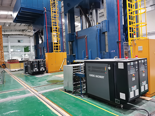 SMC成型加熱模溫機雙機一體獨立控溫，效率提升50%