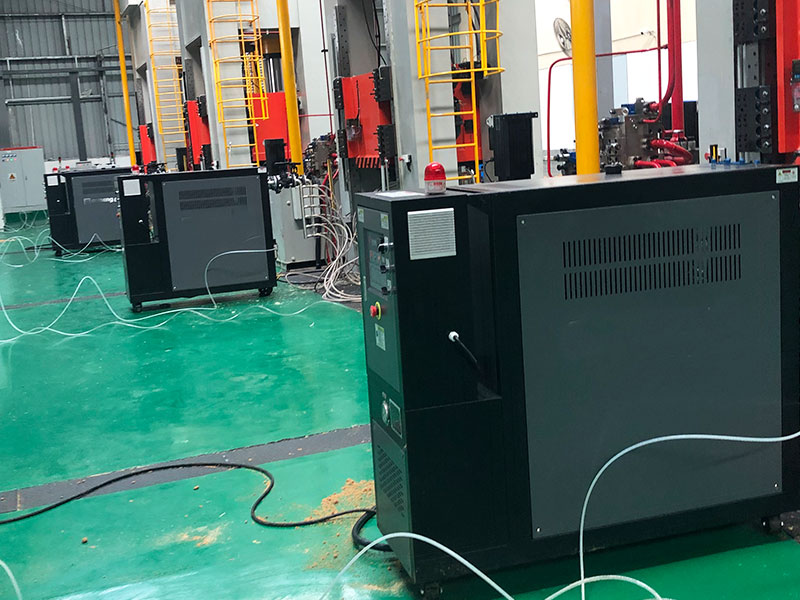 航天內襯材料模溫機案例 航天內襯材料模溫機案例