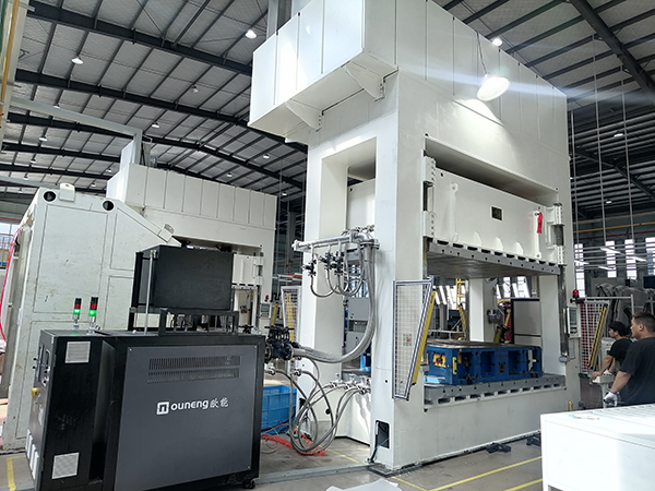 油式模溫機 油式模溫機