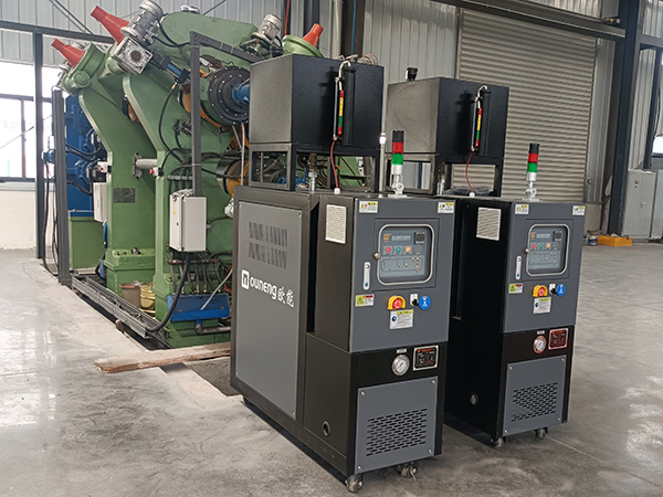 橡膠模具油溫機 橡膠模具<a href='http://m.hljsz.org.cn/product/biaozhunyouwenji.html' class='body-link'>油溫機</a>