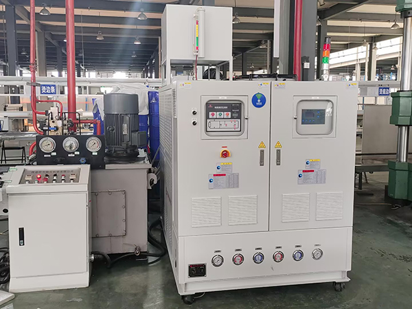 防彈頭盔模溫機