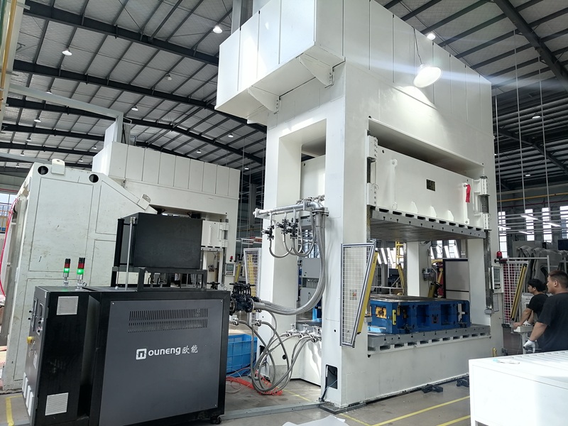 油溫機(jī)溫度降不下來怎么辦? 油溫機(jī)溫度降不下來怎么辦?